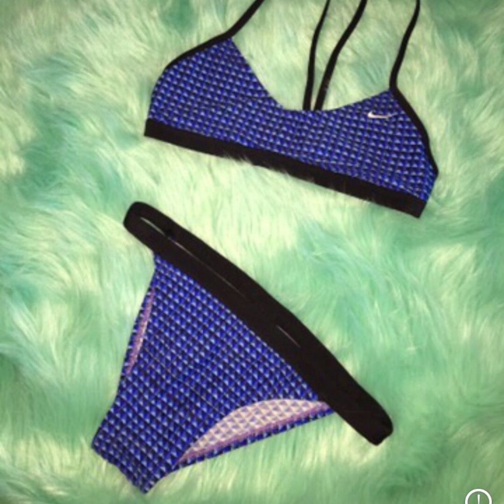 Nike swimsuit 2 pieces sz 32 fit small